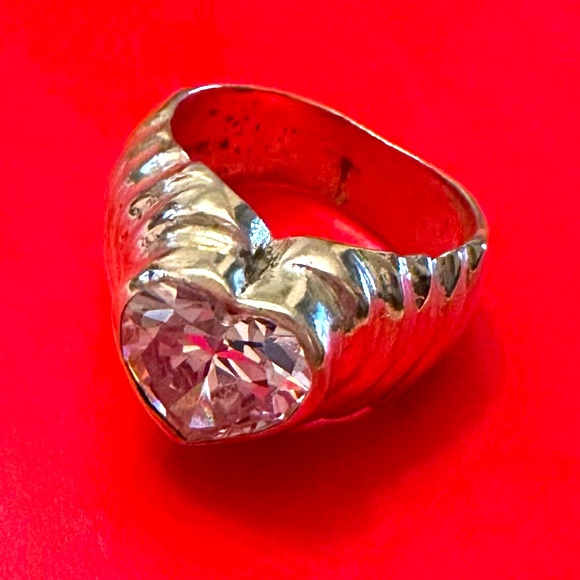 Hello Valentine!!❤️. Heart shaped stone!!❤️ - Picture 2 of 7